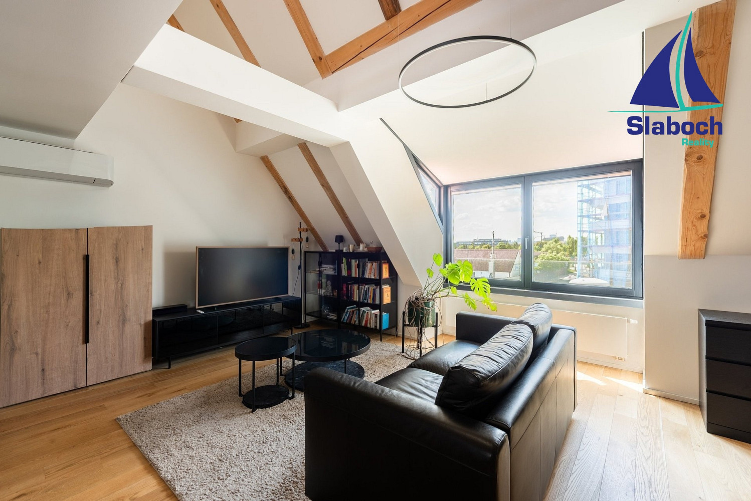 Pronájem bytu 2+kk 77 m² – fotografie 5