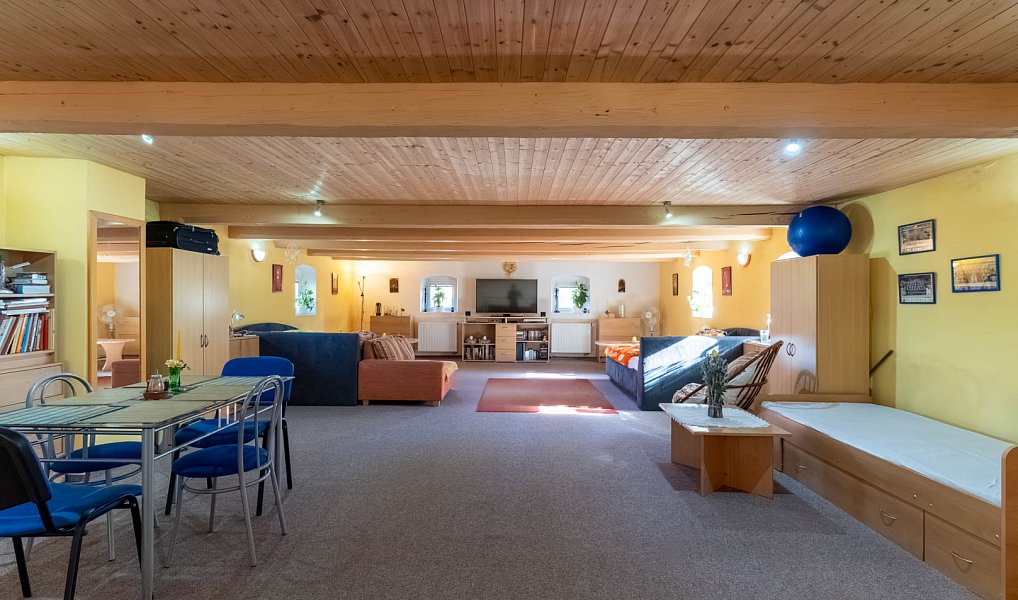 Prodej domu 612 m² s pozemkem 4 214 m², Fryšták – náhled fotky 31