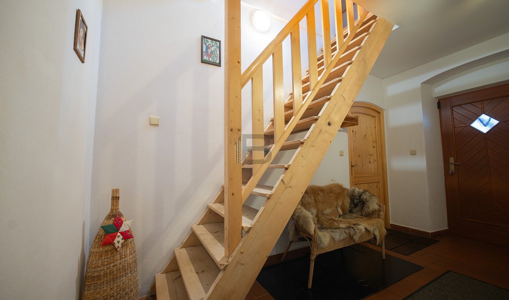 Prodej chaty/chalupy 242 m² s pozemkem 1 129 m², Kašperské Hory – náhled fotky 24