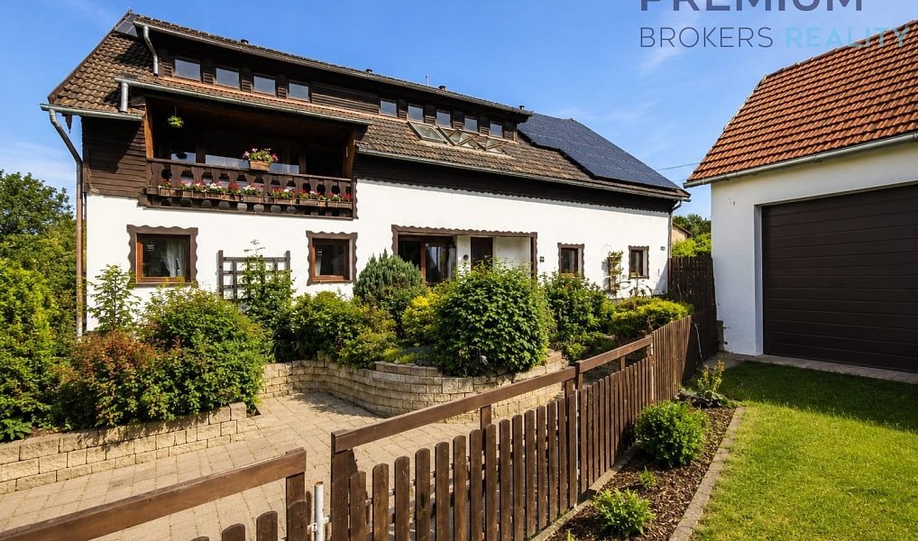 Prodej domu 440 m² s pozemkem 2 313 m², Měrunice – náhled fotky 2