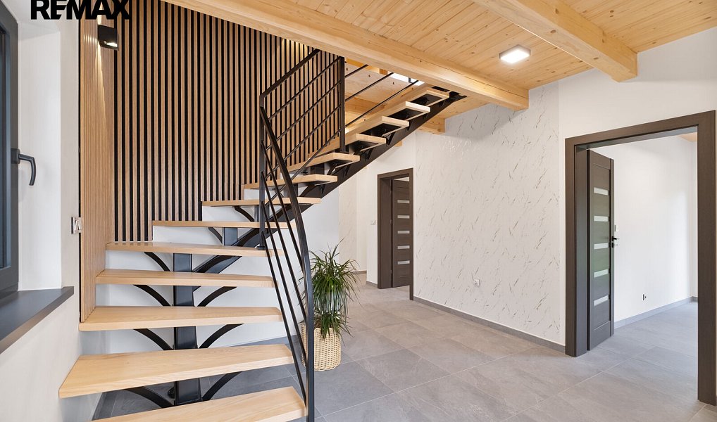 Prodej ubytovacího objektu 206 m², Morávka – náhled fotky 19