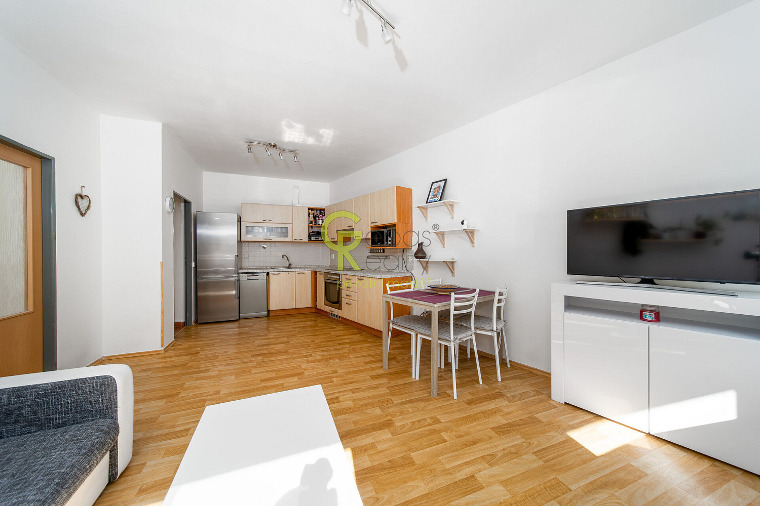 Pronájem bytu 3+kk 67 m² — photo 3