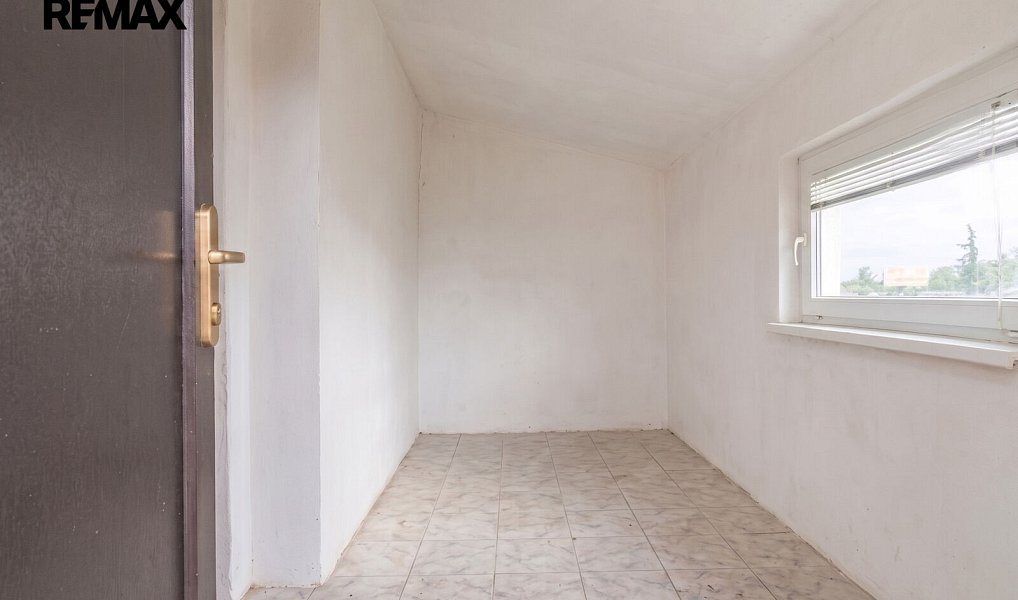 Prodej domu 193 m² s pozemkem 748 m², Okřesaneč – náhled fotky 13