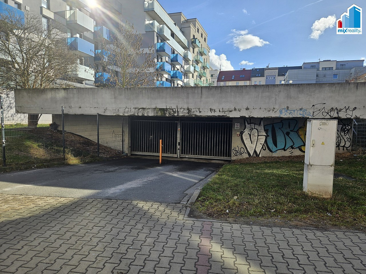 Pronájem garážového stání v plzni jižní předměstí — photo 4