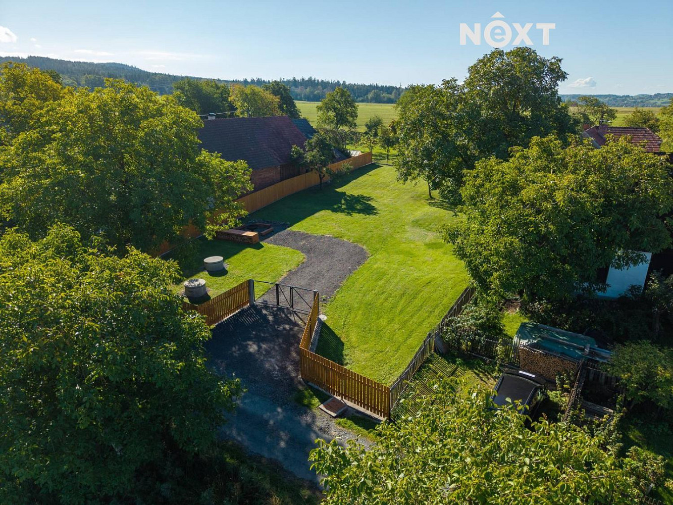 Prodej stavebního pozemku 1 882 m² – fotografie 3