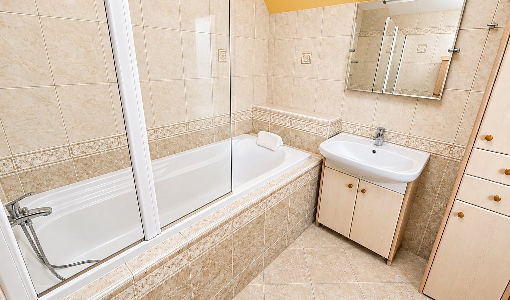 Prodej domu 331 m² s pozemkem 803 m², Praha – náhled fotky 12