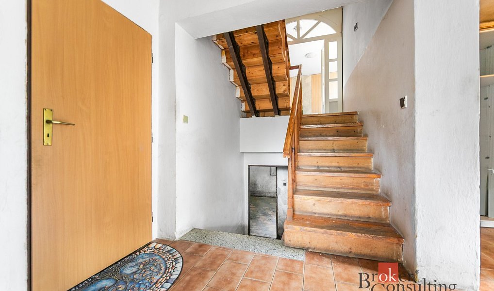Prodej domu 263 m² s pozemkem 895 m², Mirošov – náhled fotky 15