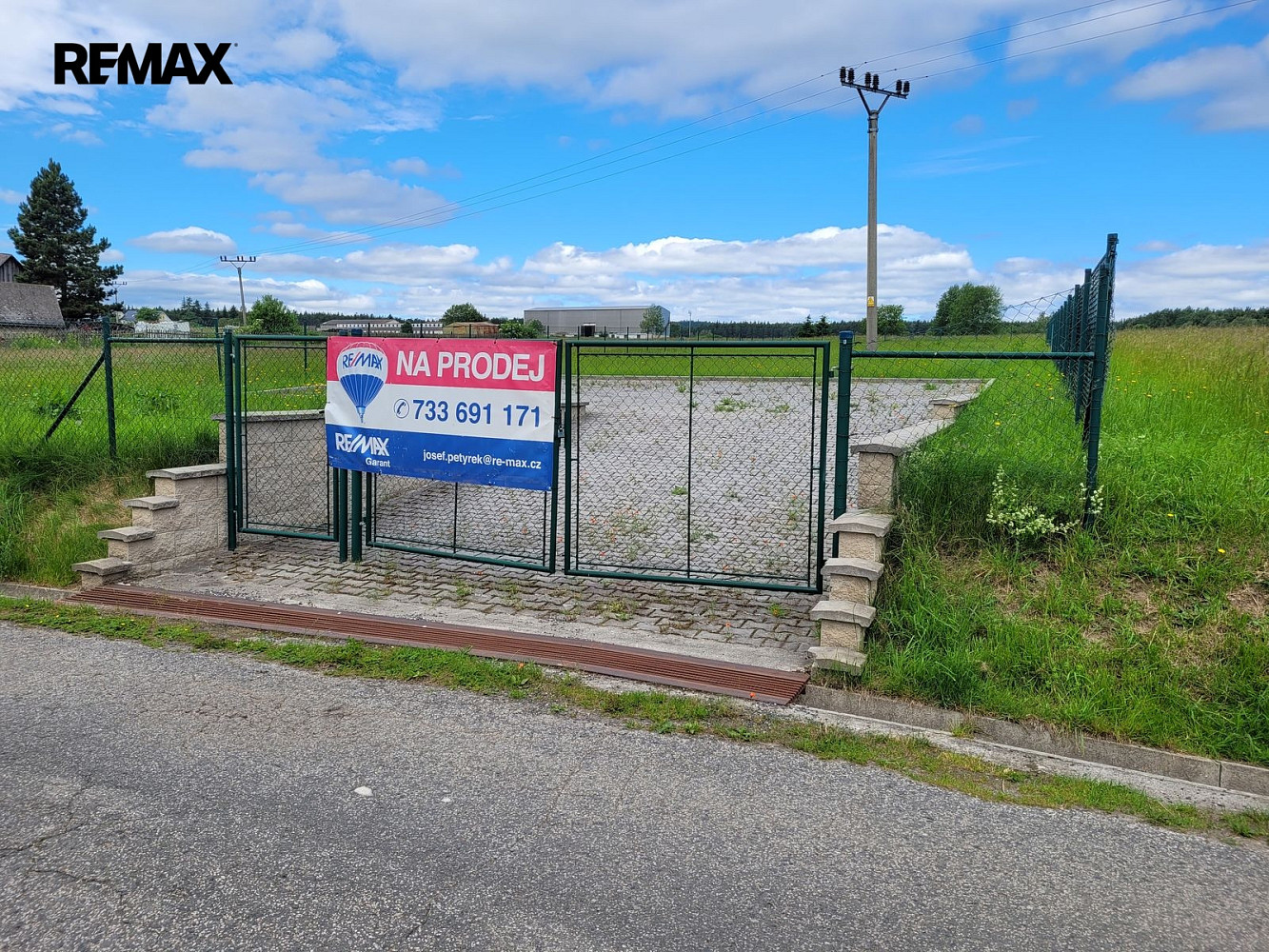Prodej stavebního pozemku 1 213 m²