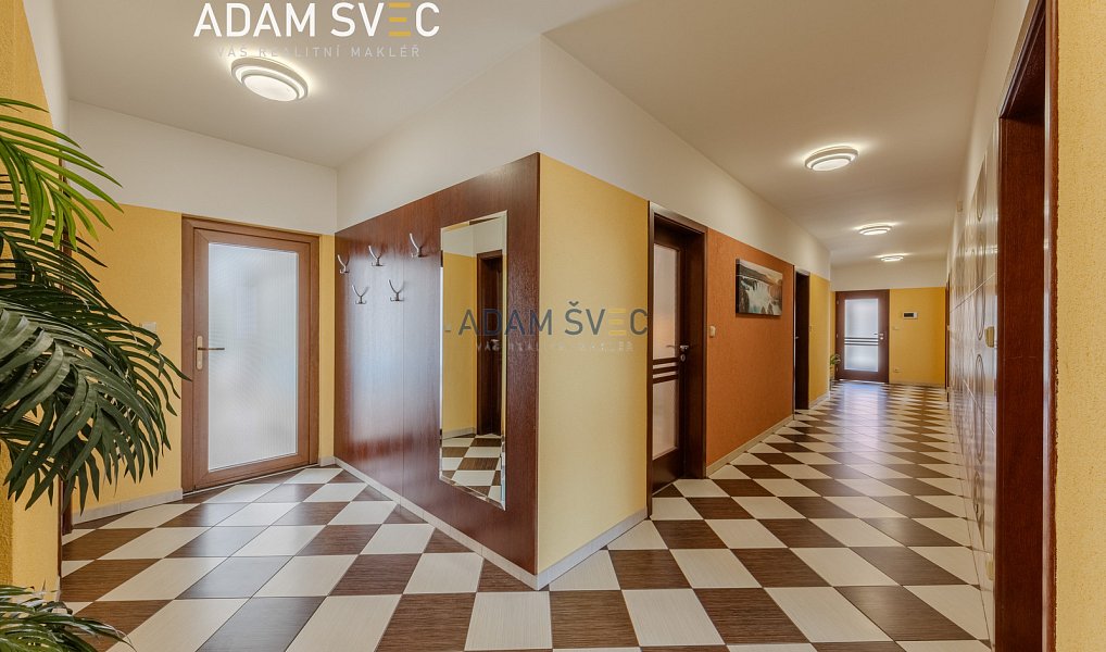 Prodej domu 359 m² s pozemkem 2 576 m², Hradčany-Kobeřice – náhled fotky 38