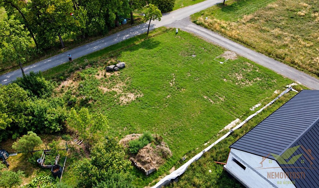 Prodej stavebního pozemku 1 076 m², Střížovice – náhled fotky 10