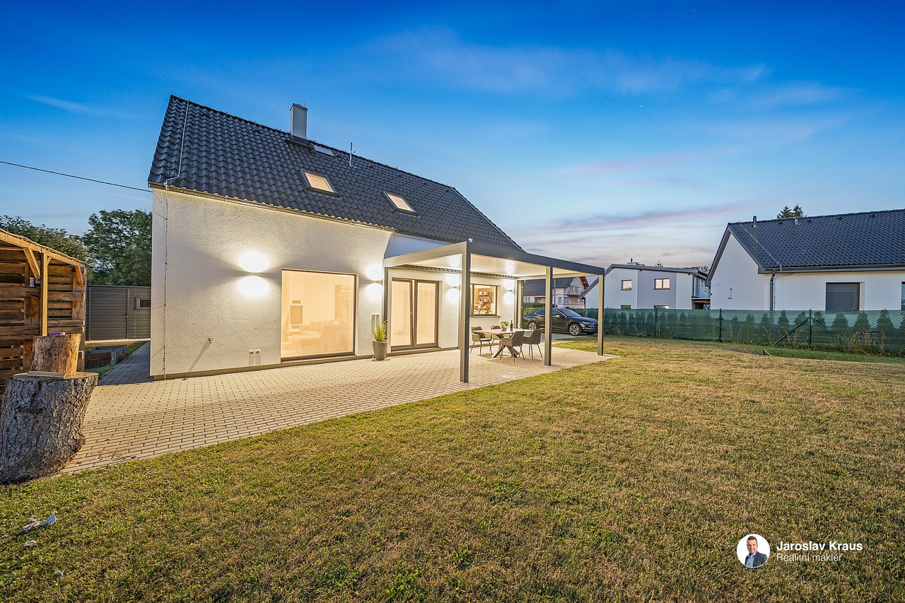 Prodej domu 147 m² s pozemkem 911 m² – fotografie 4