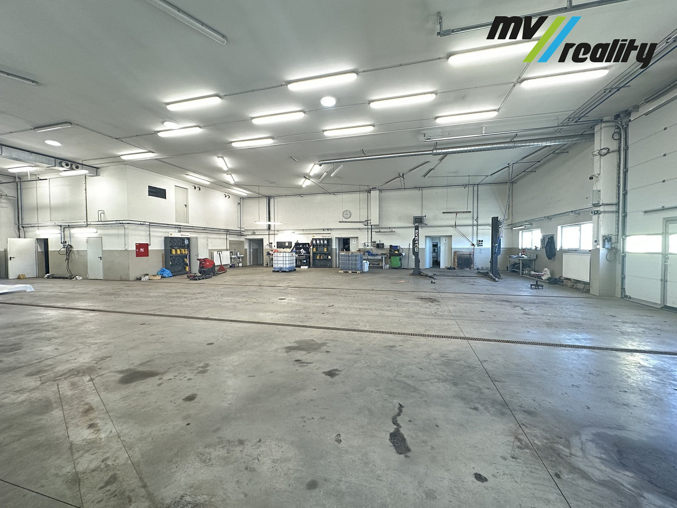 Pronájem výrobních prostor 555 m² – fotografie 4
