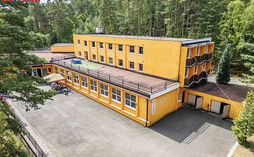 Prodej domu 1 700 m² s pozemkem 2 658 m², Pod Borným, Doksy - Staré Splavy, okres Česká Lípa