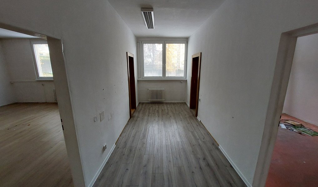 Pronájem kanceláře 71 m², Třebíč – náhled fotky 3
