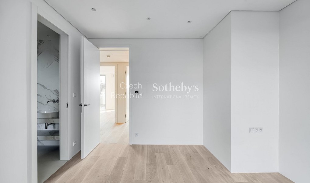 Pronájem bytu 4+kk 129 m², Praha – náhled fotky 9