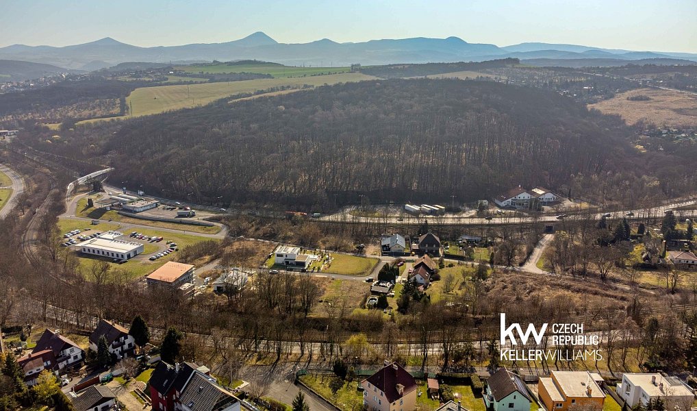Prodej stavebního pozemku 1 095 m², Teplice – náhled fotky 11