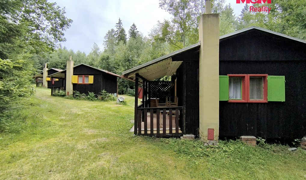 Prodej ubytovacího objektu 777 m², Pojbuky – náhled fotky 13
