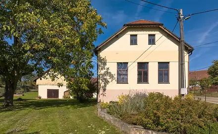 Prodej domu 451 m² s pozemkem 3 035 m², Postupice - Čelivo, okres Benešov