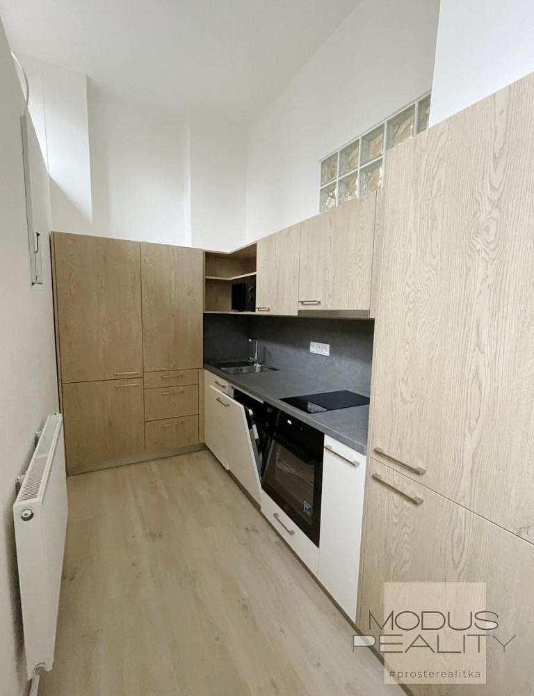 Pronájem kanceláře 37 m² – fotografie 2