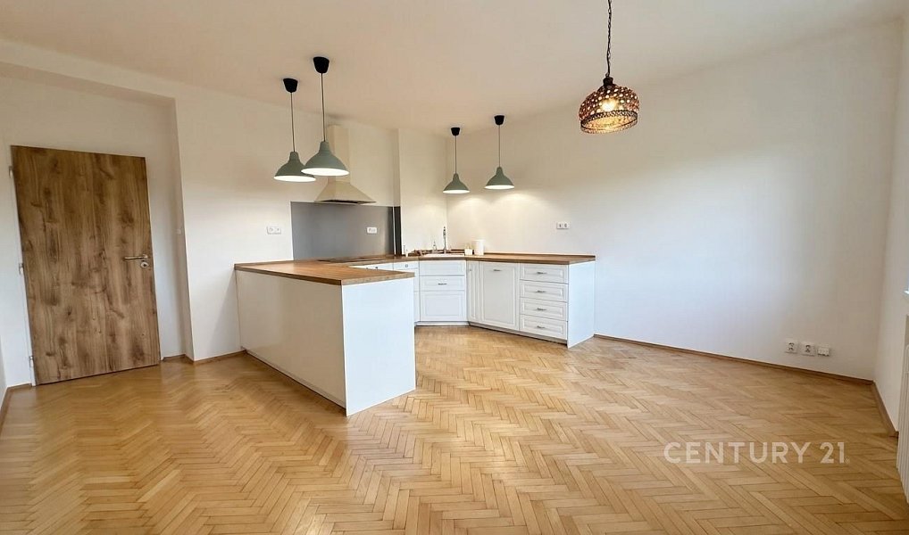 Pronájem bytu 3+kk 80 m², Praha – náhled fotky 2