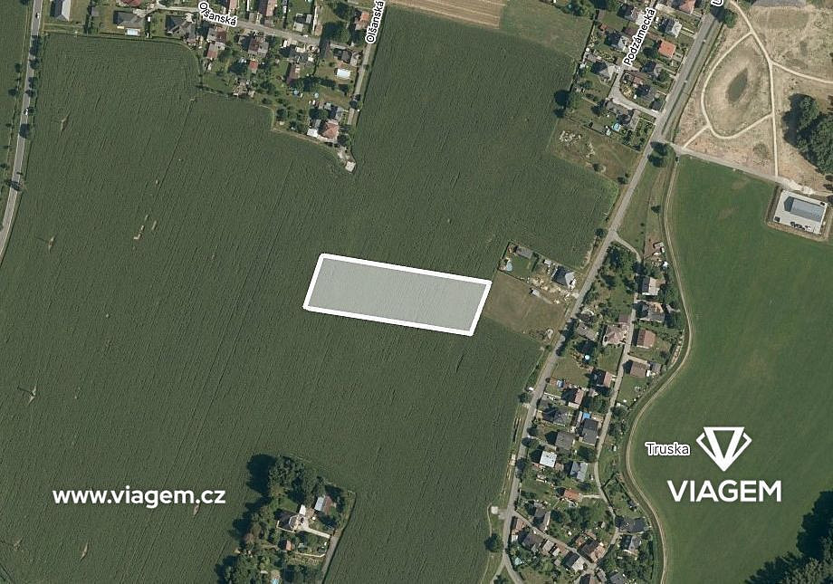 Prodej pole 1 865 m²