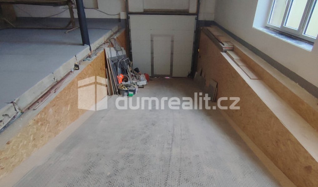 Pronájem výrobních prostor 200 m², Janská – náhled fotky 3