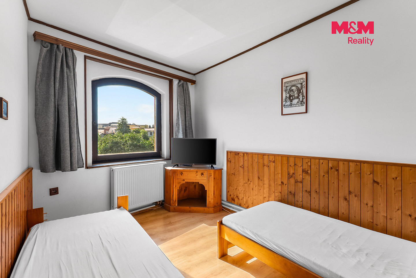 Prodej ubytovacího objektu 600 m² – fotografie 2