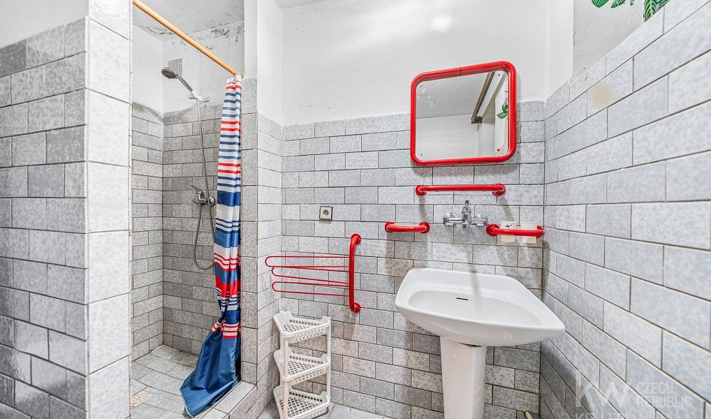 Prodej domu 570 m² s pozemkem 968 m², Železná Ruda – náhled fotky 17