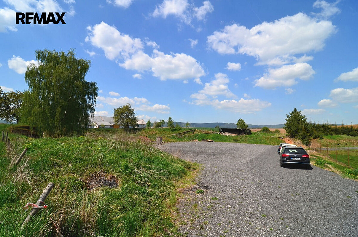 Prodej stavebního pozemku 3 761 m² – fotografie 2