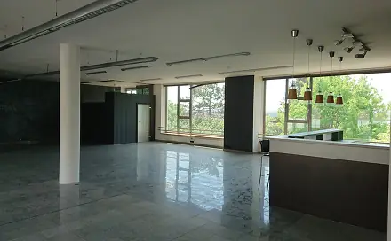 Pronájem obchodních prostor 215 m², Zenklova, Praha 8 - Libeň