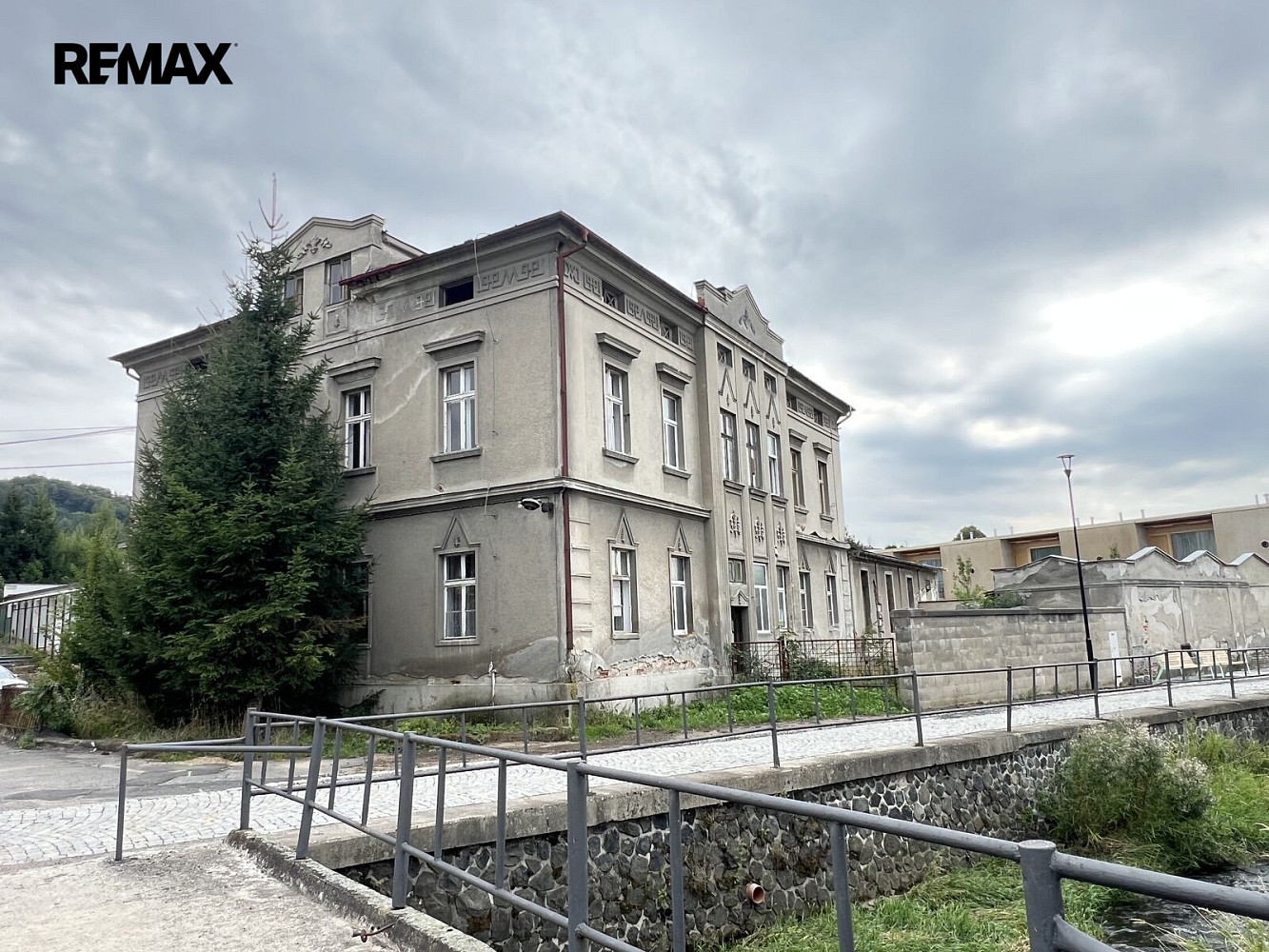 Prodej nájemního domu, činžáku 939 m² – fotografie 3