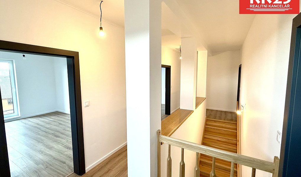 Prodej domu 200 m² s pozemkem 497 m², Velká Hleďsebe – náhled fotky 25