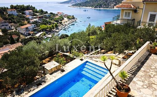 Prodej domu 170 m² s pozemkem 620 m², Rogoznica, Chorvatsko