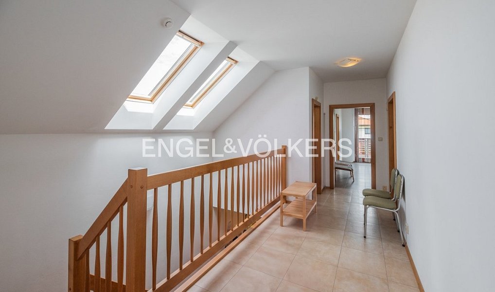 Prodej domu 270 m² s pozemkem 822 m², Praha – náhled fotky 13