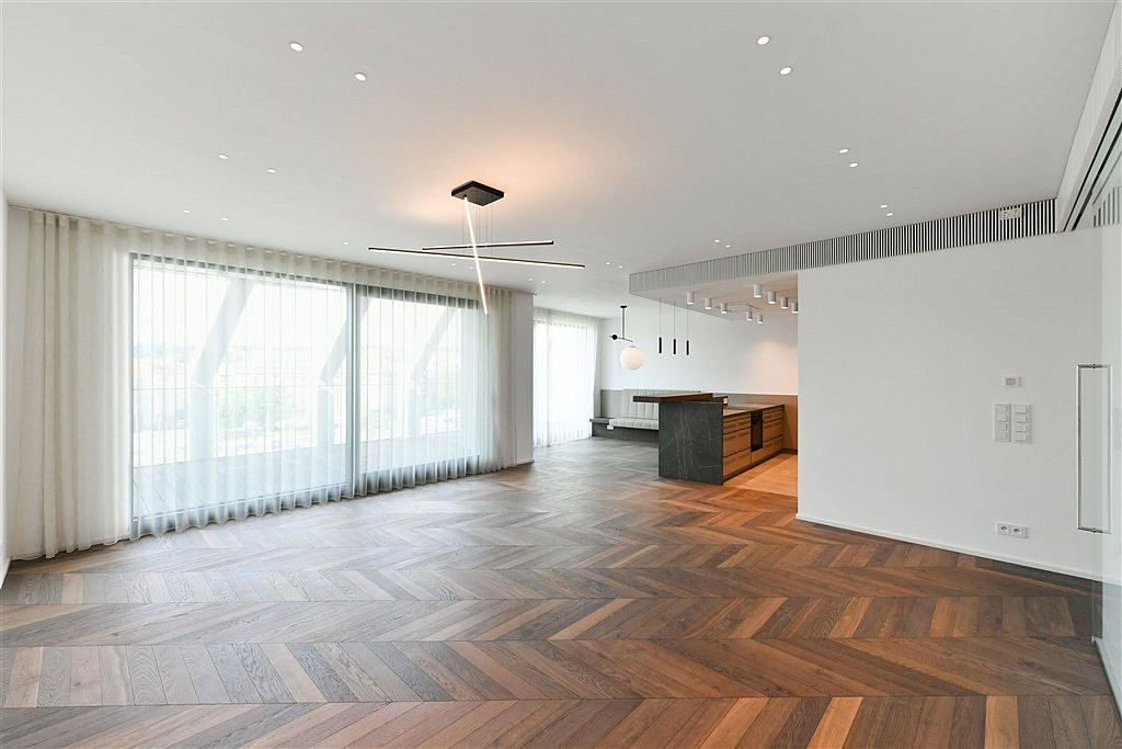 Pronájem bytu 3+kk 129 m² — photo 4