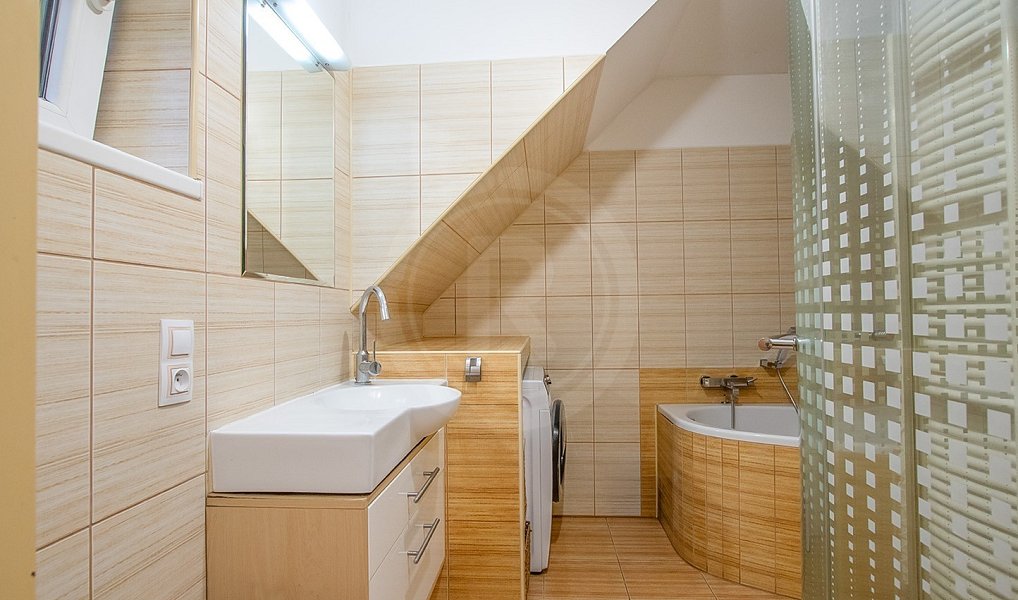 Prodej domu 100 m² s pozemkem 470 m², Křemže – náhled fotky 15