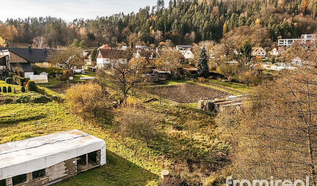 Prodej stavebního pozemku 1 079 m², Nedvědice – náhled fotky 5