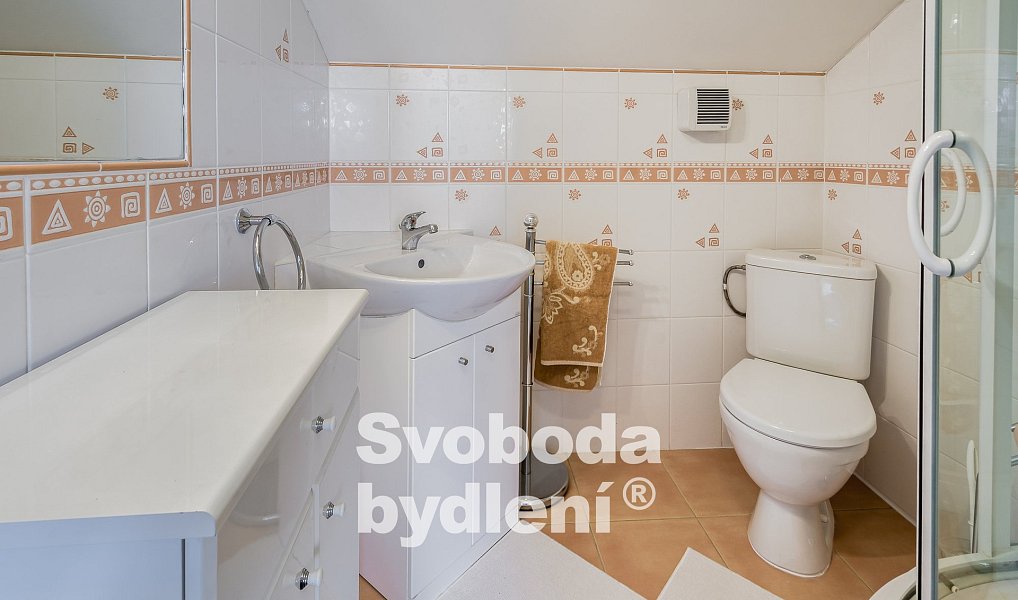 Prodej domu 222 m² s pozemkem 344 m², Praha – náhled fotky 29