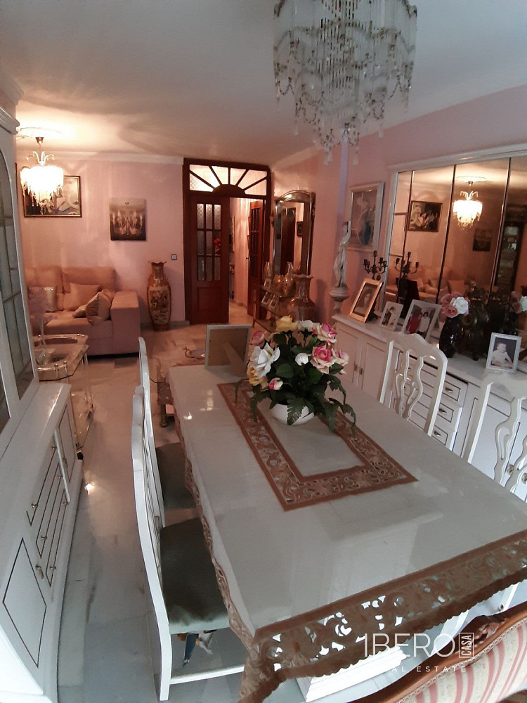Prodej domu 650 m² s pozemkem 650 m²