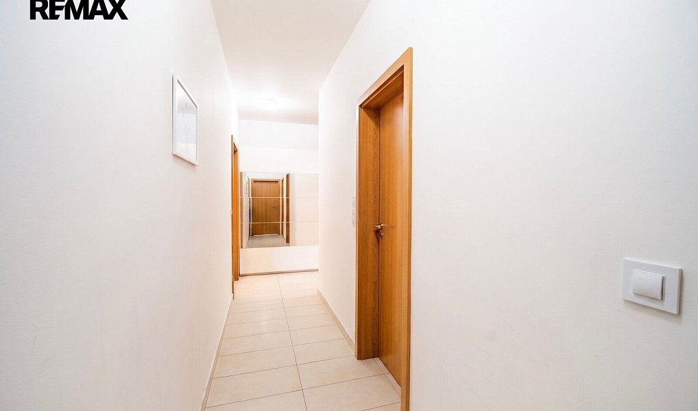 Prodej bytu 4+kk 93 m², Praha – náhled fotky 18