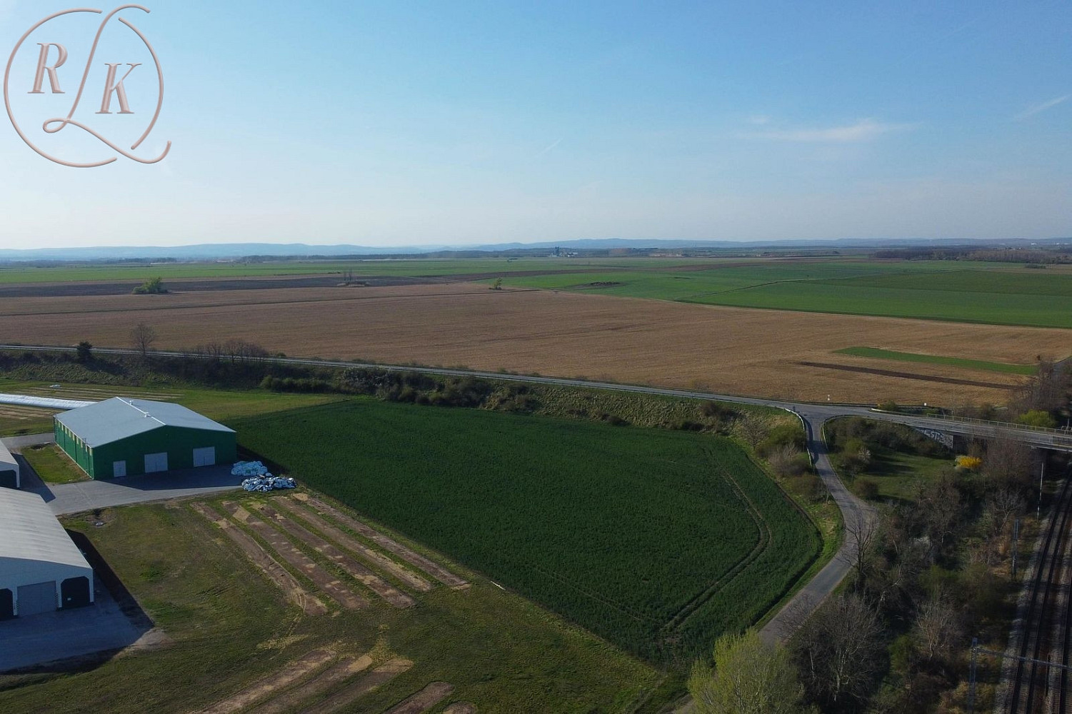 Prodej komerčního pozemku 2 380 m²
