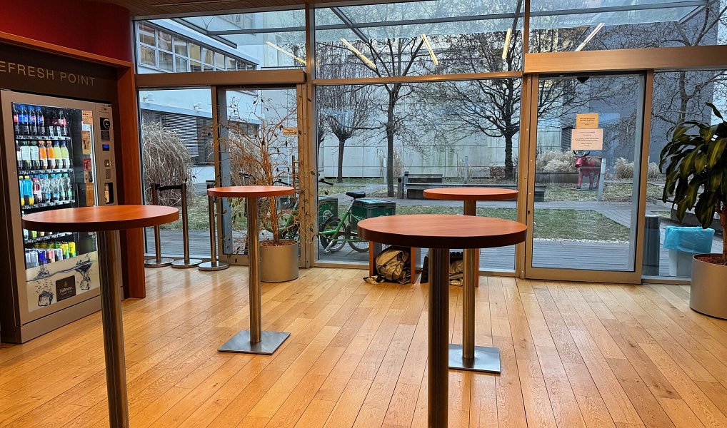 Pronájem kanceláře 168 m², Praha – náhled fotky 8