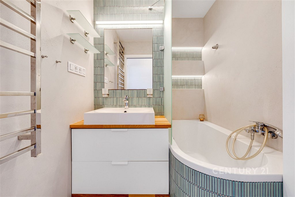 Prodej bytu 3+kk 77 m² — photo 2