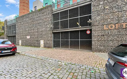 Prodej garážového stání, OV, 11m2, Praha 8 - Libeň, ul. Novákových, Novákových, Praha 8 - Libeň