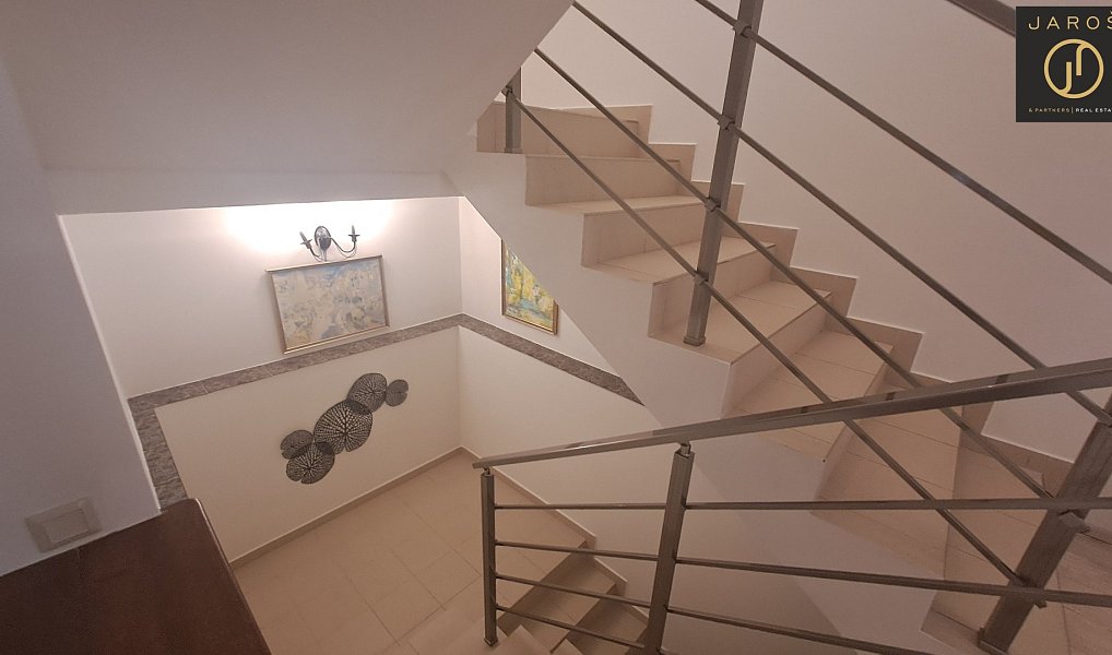 Prodej domu 350 m² s pozemkem 1 037 m², Karlovy Vary – náhled fotky 27