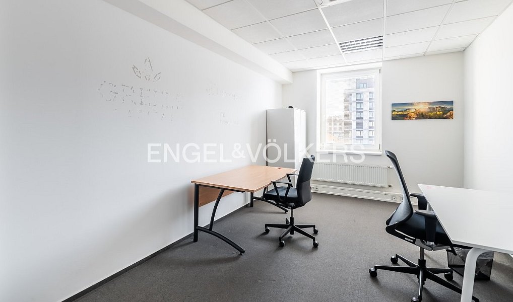 Pronájem kanceláře 1 392 m², Praha – náhled fotky 3