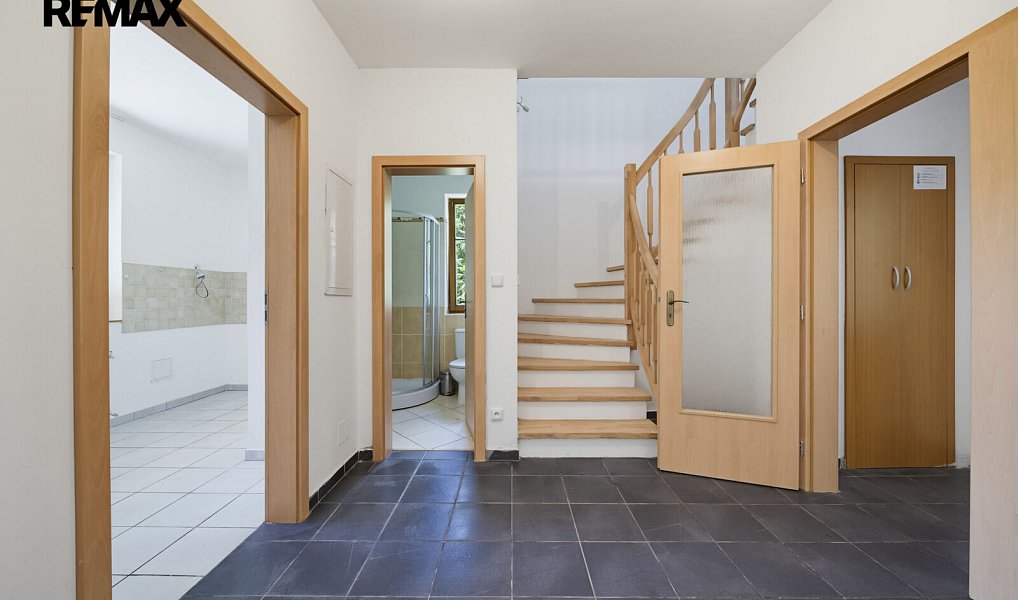 Prodej domu 120 m² s pozemkem 449 m², Karlovy Vary – náhled fotky 8