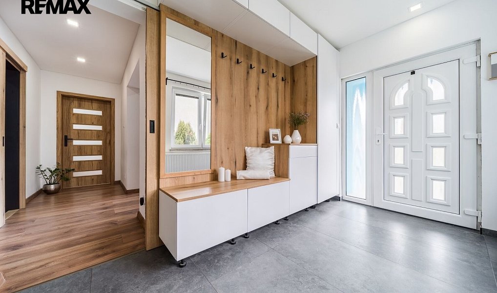 Prodej domu 290 m² s pozemkem 671 m², Ratíškovice – náhled fotky 14
