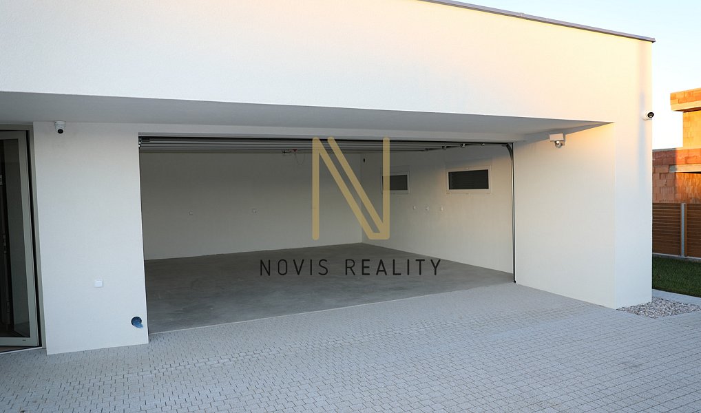 Prodej domu 233 m² s pozemkem 734 m², Klatovy – náhled fotky 10