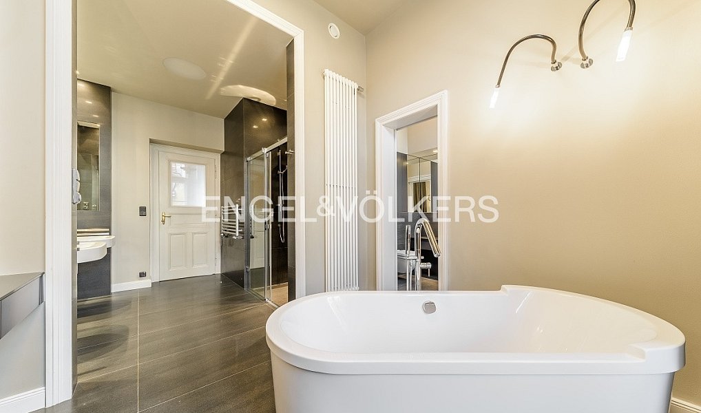 Pronájem bytu 6+kk 285 m², Praha – náhled fotky 16